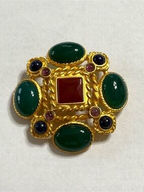 Leslie Block Vintage 90s Gold Tone Green Cabochon & Red Center Statement Brooch